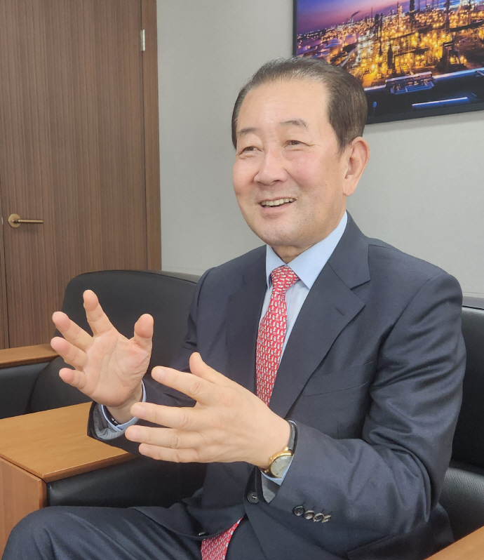 박주선 대한석유협회 회장은 최근 남도일보를 만나 내년 1월 6일 김대중 탄신 100주기 맞아, 초대 법무비서관에 발탁됐던 계기와 DJ와 얽힌 에피스도, DJ 시대 정신 등에 대해 이야기 하고 있다. 서울/임소연 기자 lsy@namdonews.com