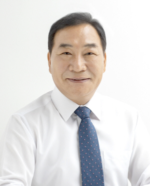 박주정 전 광주 진남중학교 교장.