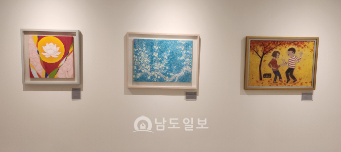 수하갤러리 재개관기념전 초대전 시리즈 Ⅰ ‘한국화 27 작가’ 전경