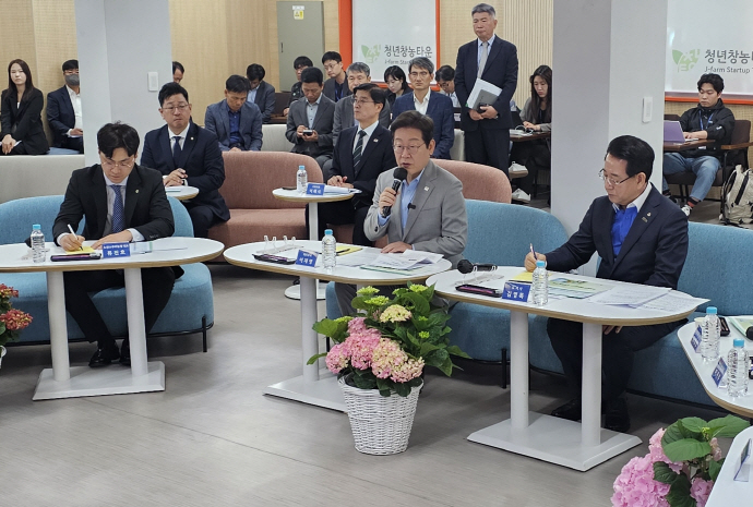 전남 찾은 이재명 "농업은 전략산업" - 뉴스 썸네일 이미지