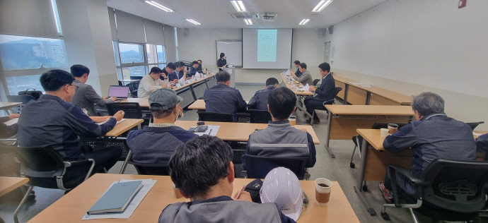 전남경총, '지중해 사업' 중간점검...산재 예방 실효성 높인다 - 뉴스 썸네일 이미지