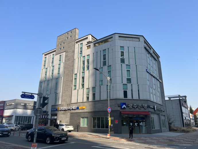 전남신보, 폐업 위기 소상공인 재기 지원 확대 - 뉴스 썸네일 이미지