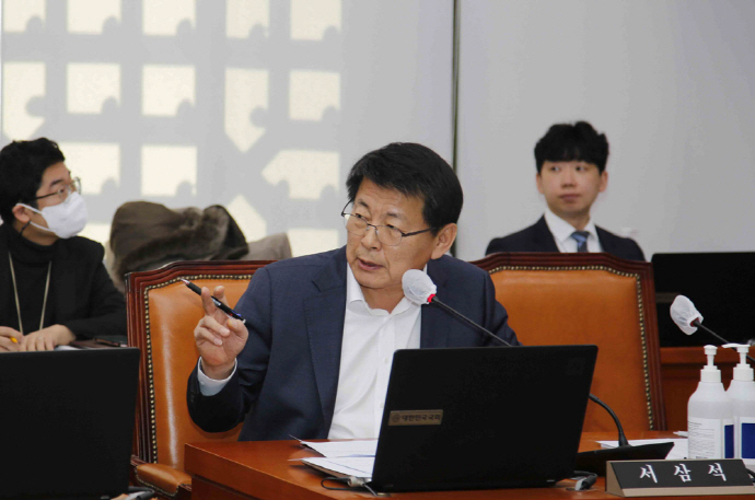 [국감]술은 팔면서 나이는 안 묻는다...온라인 전통주 판매 '구멍' - 뉴스 썸네일 이미지